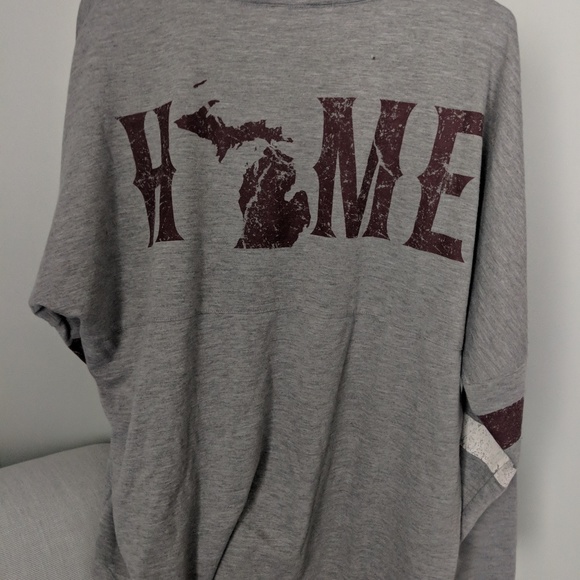 Top - Picture 2 of 2